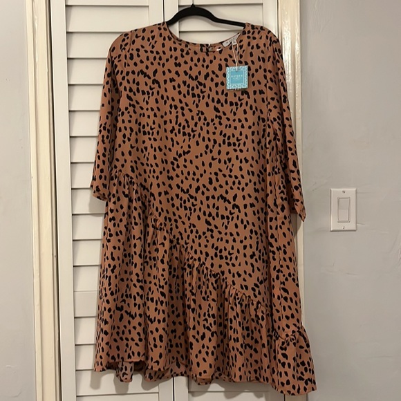 NWT- Hayden Asymmetrical Dotted Swing Dress in tan - Picture 4 of 6